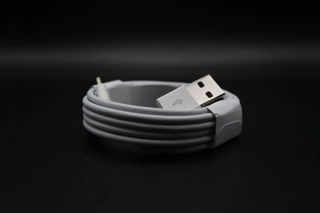 Cable usb a Lightning 2m (4).webp